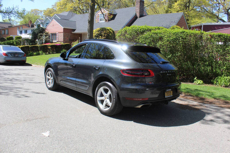 2017 Porsche Macan