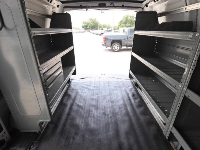 2022 Chevrolet Express 2500