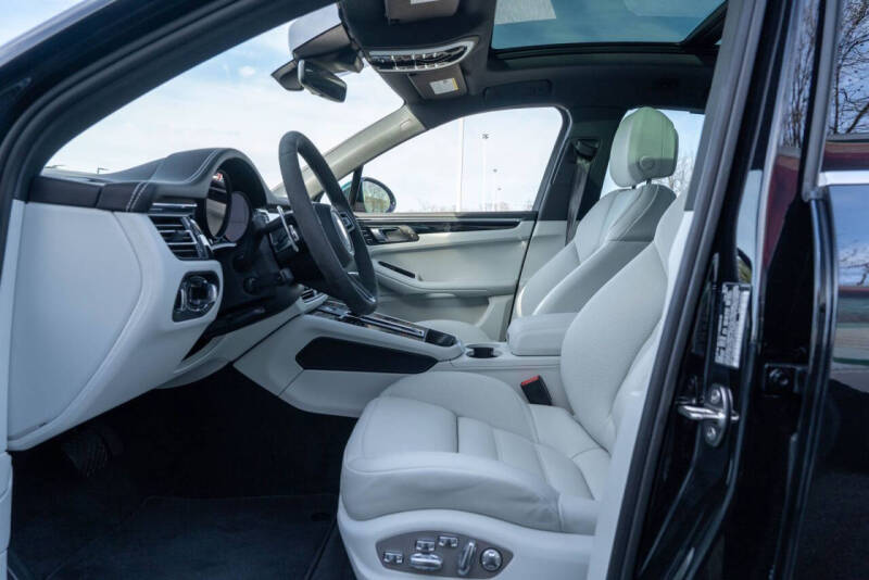 2026 Porsche Macan S