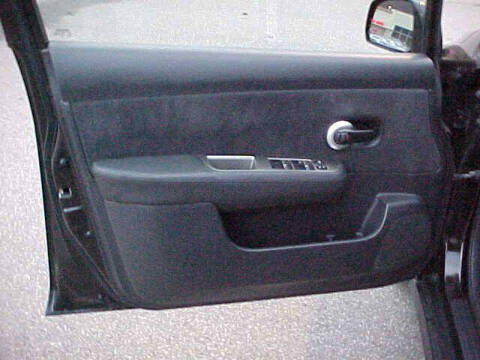 2010 Nissan Versa 1.8 S