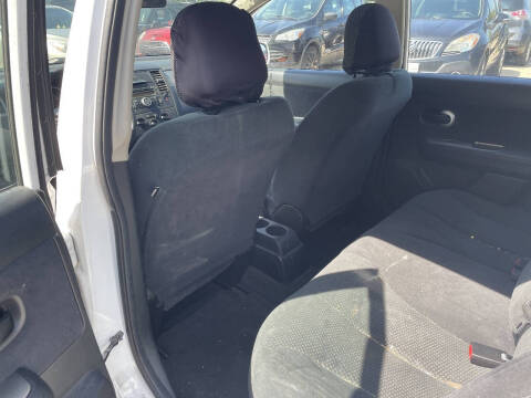 2012 Nissan Versa 1.8 S
