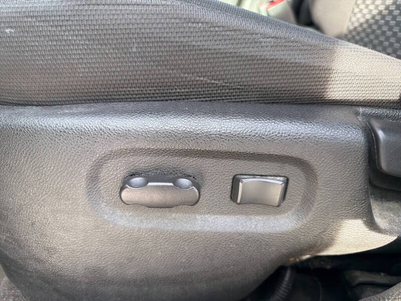 2011 Chevrolet HHR LT