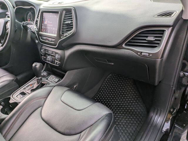 2022 Jeep Cherokee Trailhawk
