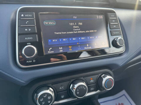 2023 Nissan Versa SV