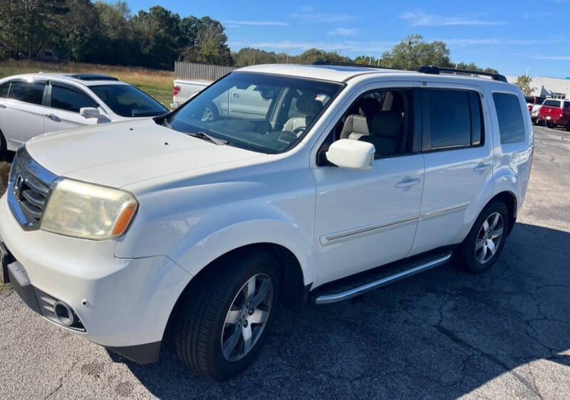 2015 Ford Explorer XLT's photo