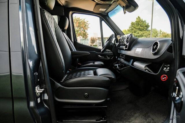 2023 Mercedes-Benz Sprinter 2500