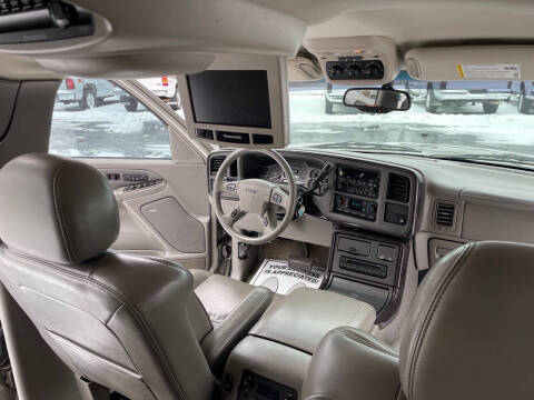 2003 GMC Yukon Denali