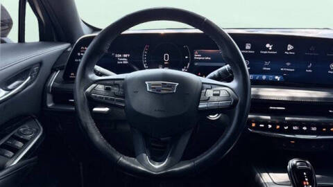 2024 Cadillac XT4 Luxury