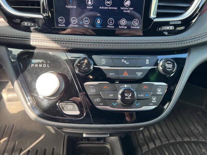 2020 Chrysler Pacifica Limited 35th Anniversary