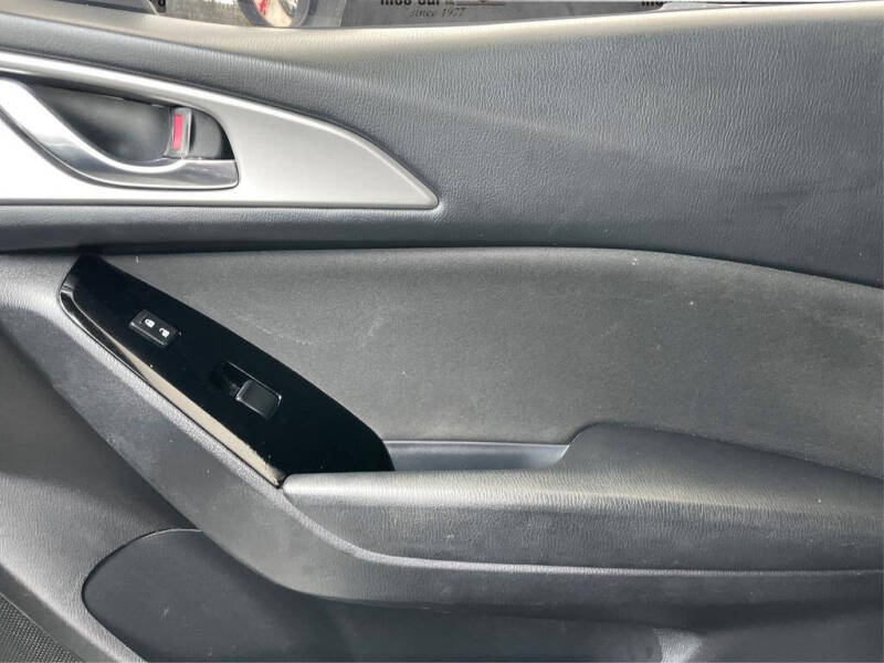 2017 Mazda MAZDA3 Sport