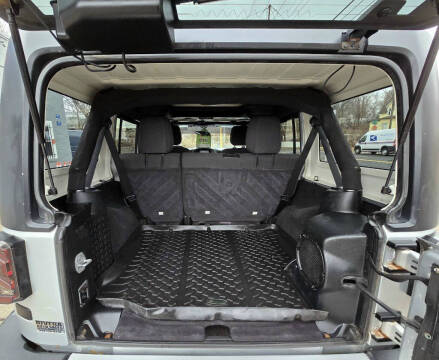 2012 Jeep Wrangler Unlimited Sahara