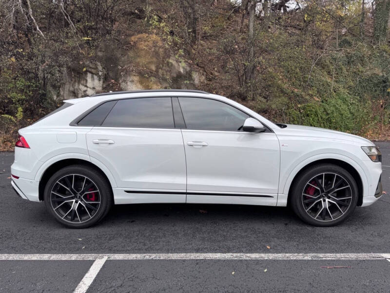 2020 Audi Q8 quattro Premium Plus 55 TFSI