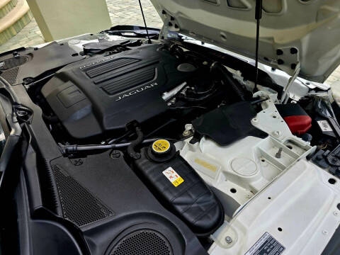 2016 Jaguar F-TYPE R