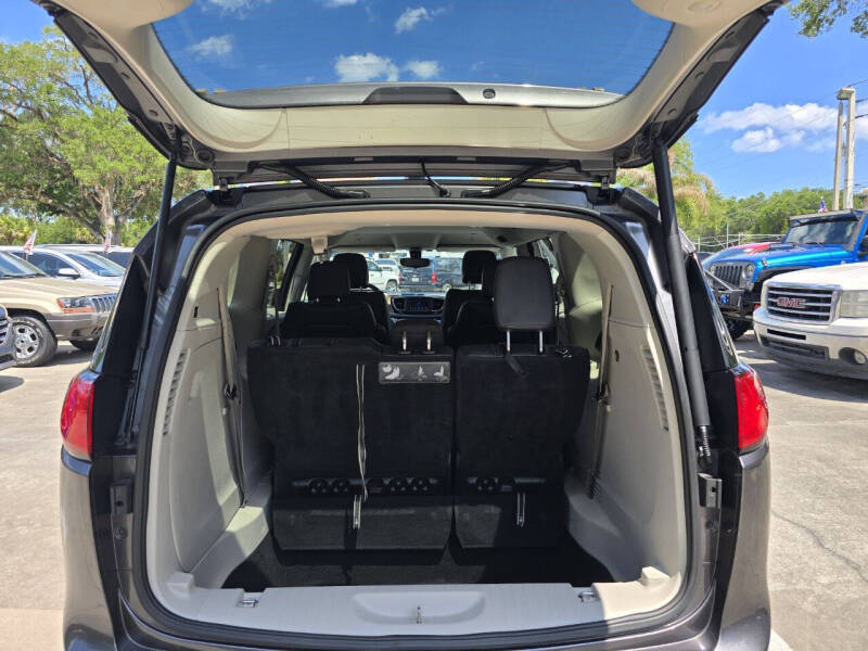 2018 Chrysler Pacifica Touring L