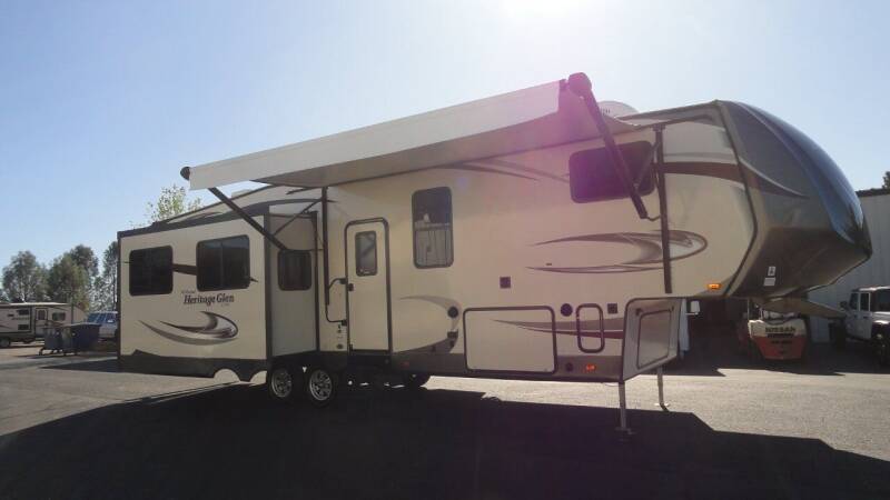 2017 Forest River Heritage Glen 327RE for sale at AMS Wholesale Inc. in Placerville CA