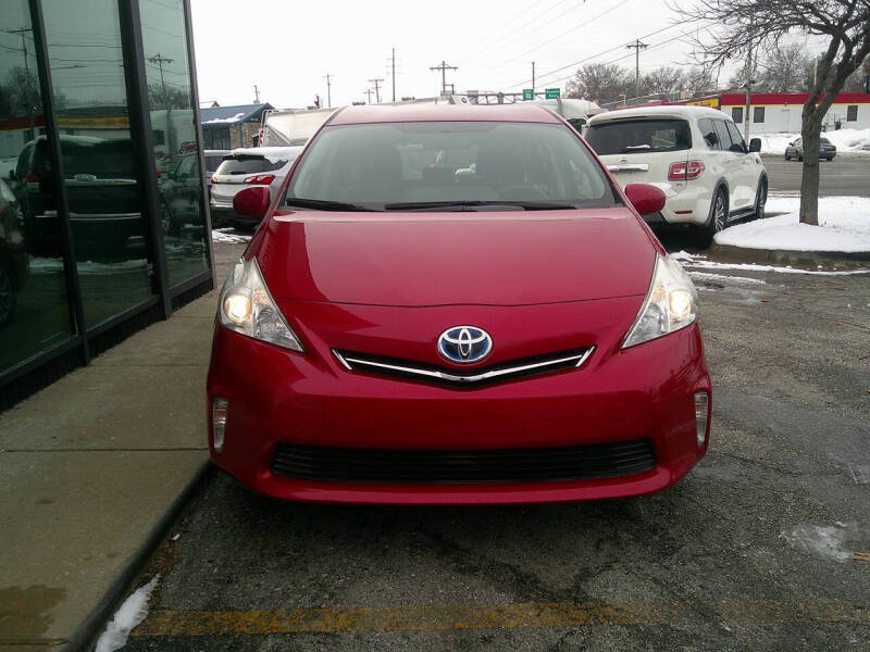 2012 Toyota Prius v Three