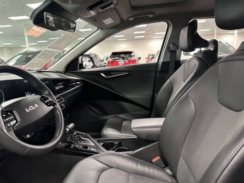 2023 Kia Niro EX Touring