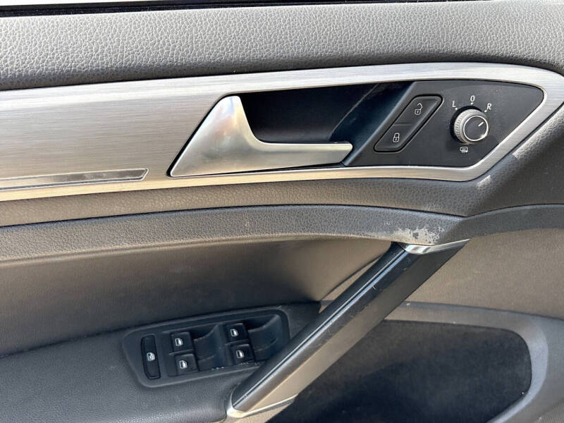 2015 Volkswagen Golf TSI S