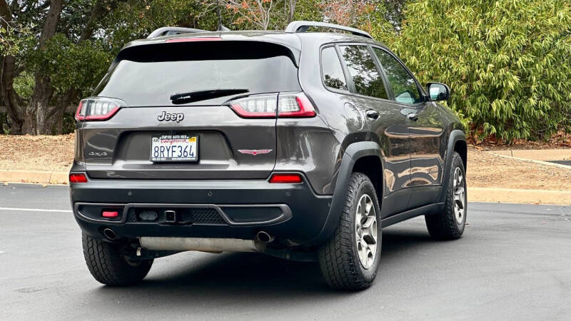 2020 Jeep Cherokee Trailhawk