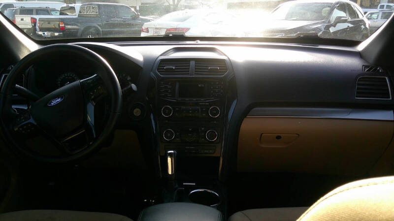 2017 Ford Explorer