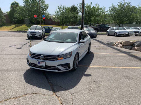 2017 Volkswagen Passat 1.8T R-Line