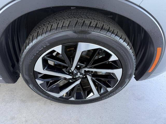 2023 Mitsubishi Outlander PHEV SEL