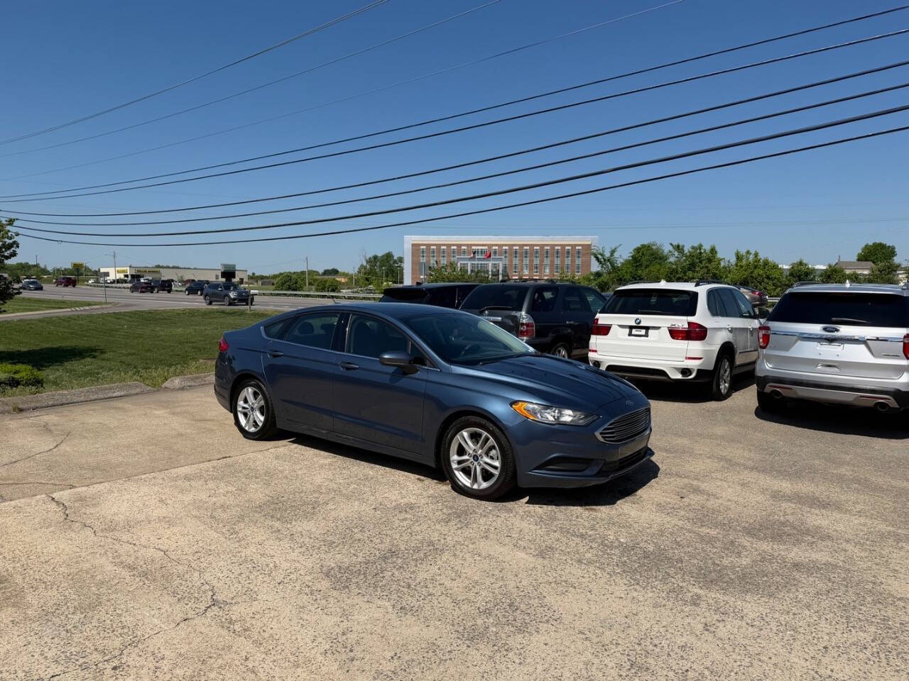 Blue 2018 Ford Fusion SE SE 4dr Sedan 2
