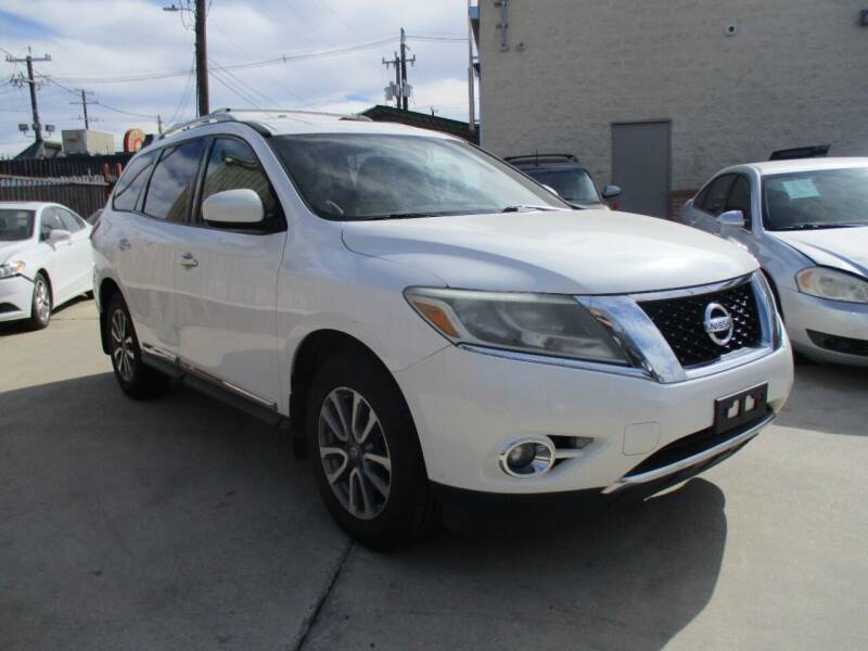 2013 Nissan Pathfinder for sale at AFFORDABLE AUTO SALES in San Antonio TX