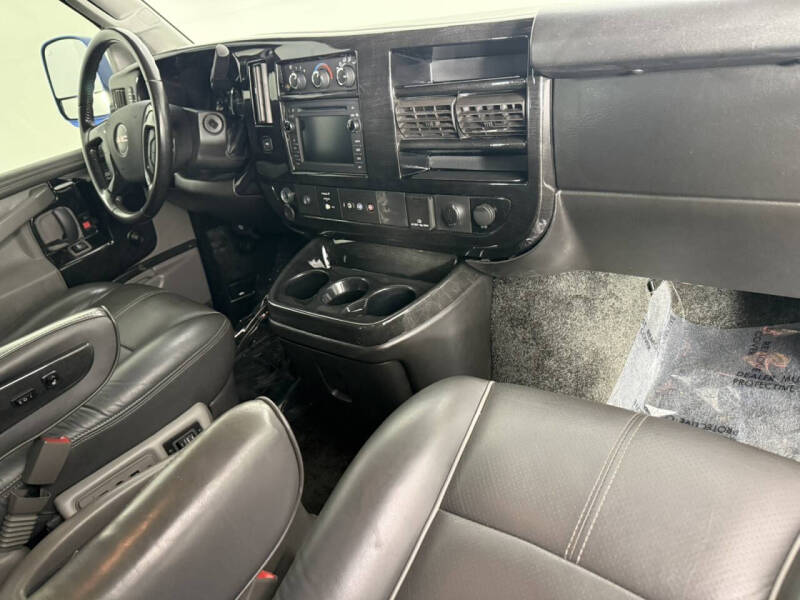 2018 GMC Savana 2500