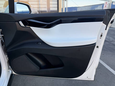 2020 Tesla Model X Long Range Plus