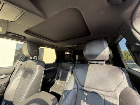 2020 Land Rover Discovery Landmark Edition