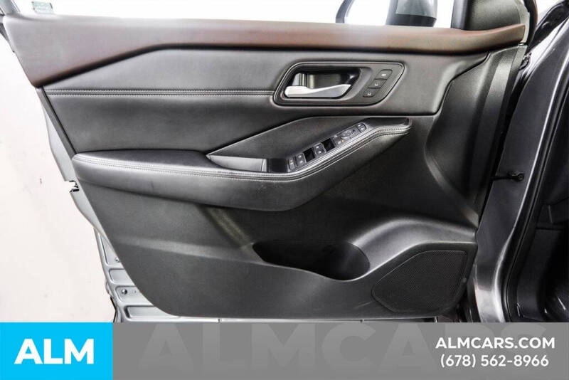 2022 Nissan Rogue SL