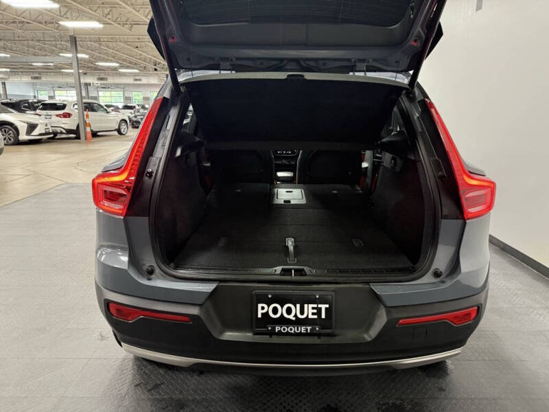 2021 Volvo XC40 T5 R-Design