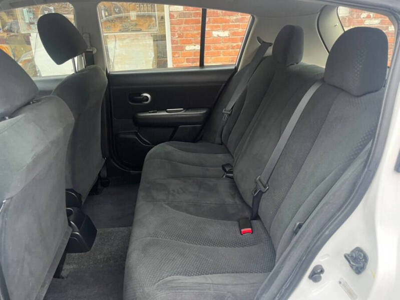 2012 Nissan Versa 1.8 S