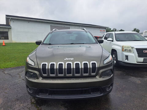 2015 Jeep Cherokee for sale at Newport Auto Group in Boardman OH