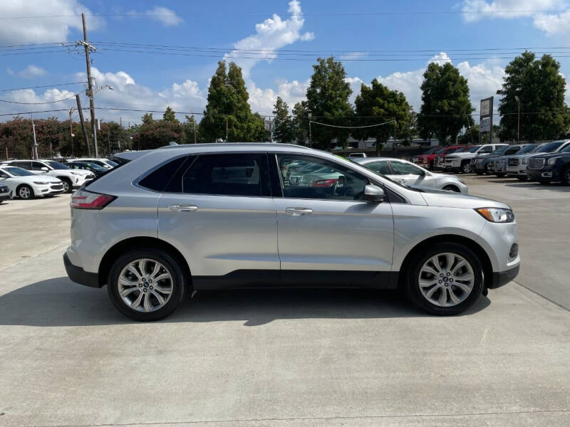 2019 Ford Edge Titanium photo 4