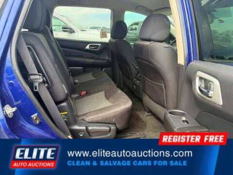 2018 Nissan Pathfinder SV