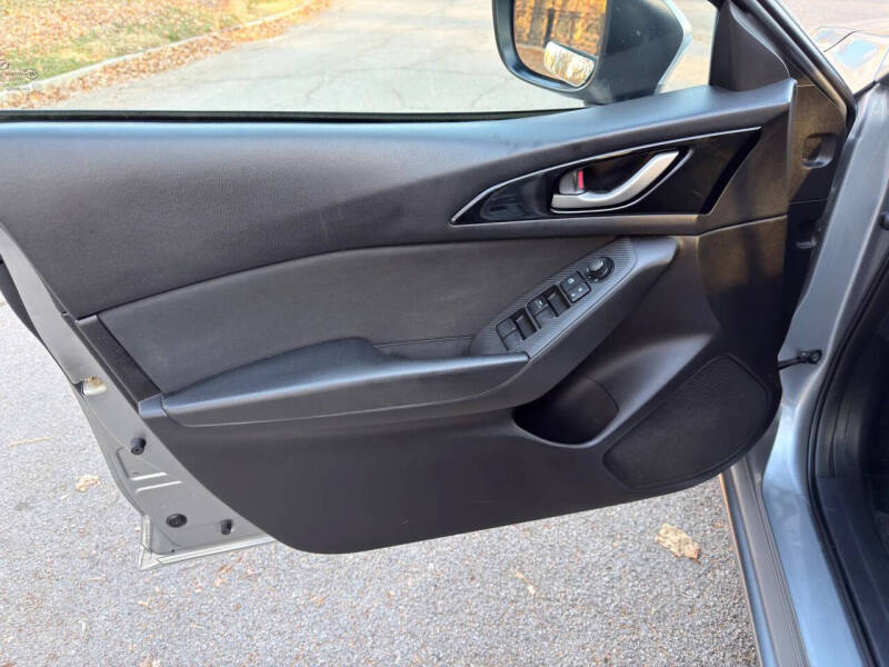 2016 Mazda MAZDA3 i Sport