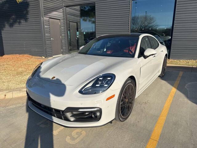 2023 Porsche Panamera 4