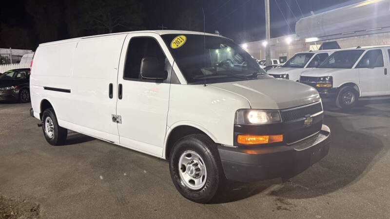 2021 Chevrolet Express Cargo Work Van's photo