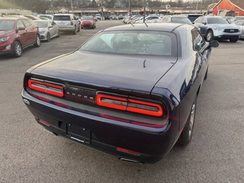 2016 Dodge Challenger SXT