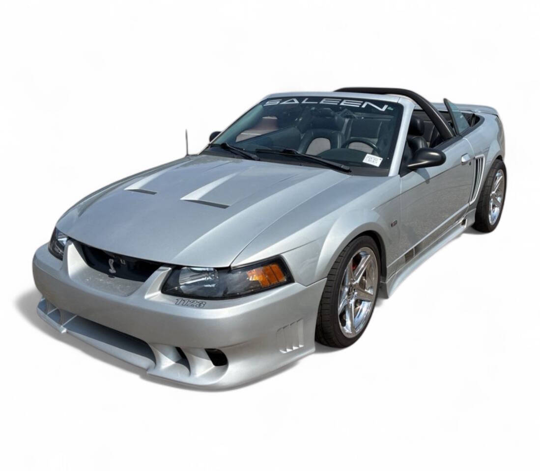 2001 Ford Mustang SVT Cobra 1
