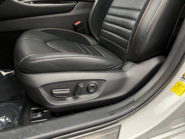 2020 Toyota Avalon TRD