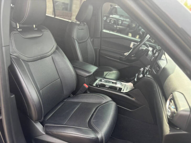 2022 Ford Explorer ST