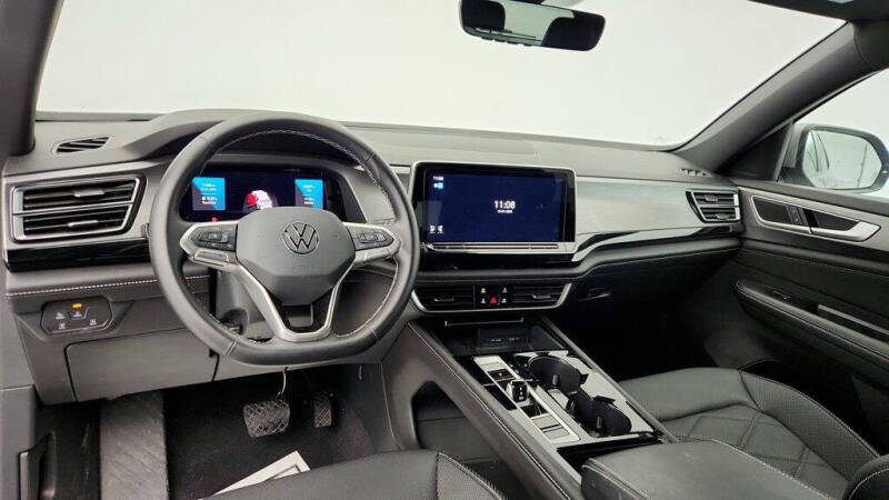 2024 Volkswagen Atlas Cross Sport SE 4Motion