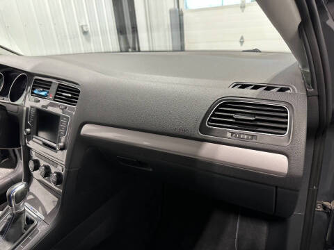 2016 Volkswagen e-Golf SE