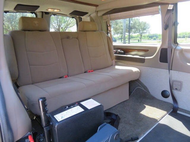 2021 GMC Savana LS 2500