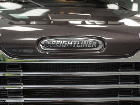 2018 Freightliner M2 106