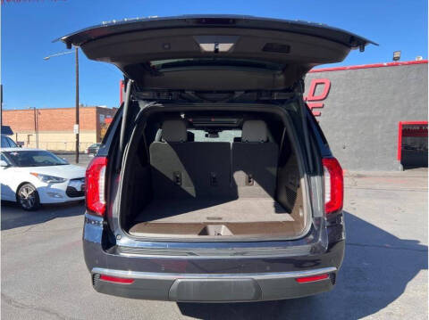 2023 GMC Yukon XL SLT