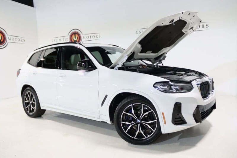 2023 BMW X3 M40i